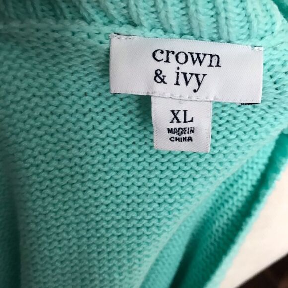 Crown & Ivy Cable Knit Long Sleeve Sweater - Picture 5 of 5